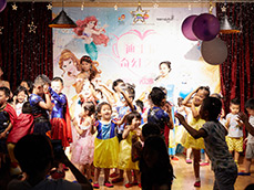 深圳梦幻派对联合娃娃汇和兔子先生 举办迪士尼主题活动
